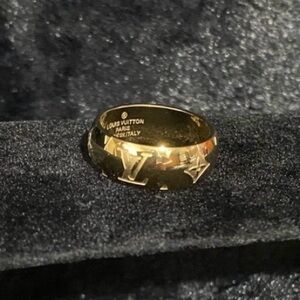 18K Gold LV Luxury Band Ring